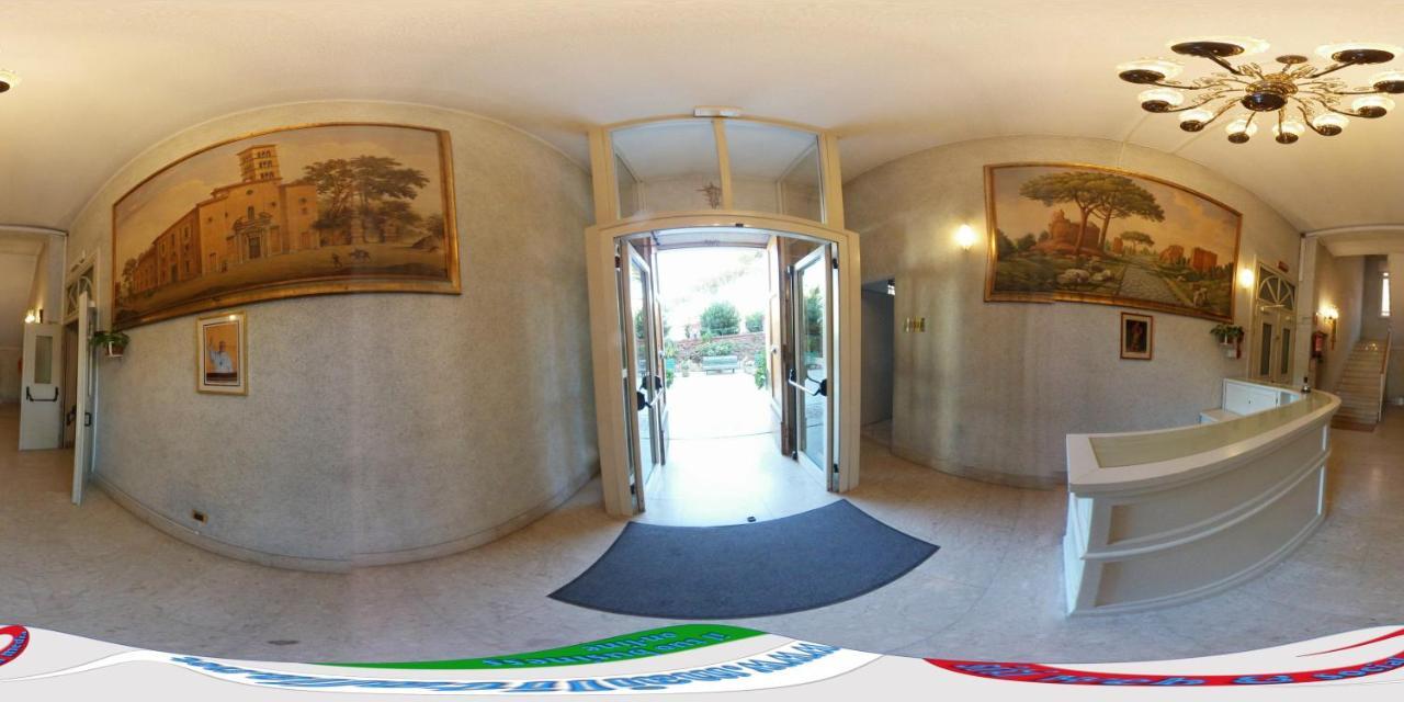 Casa Per Ferie Suore Domenicane Rome Bagian luar foto